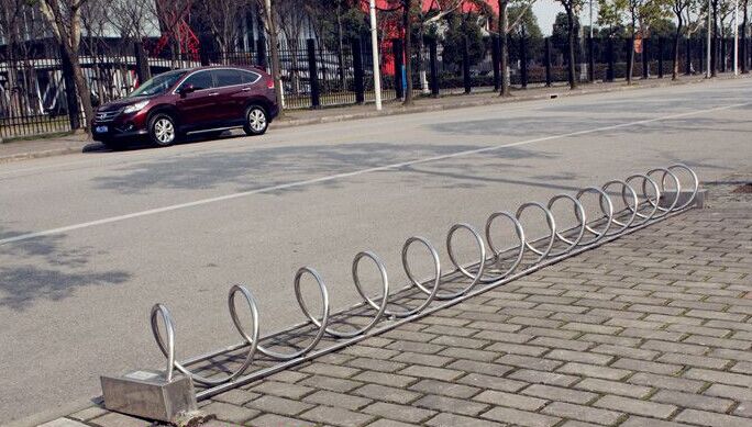 市政街道安裝自行車停車架更為安全、便捷及有效